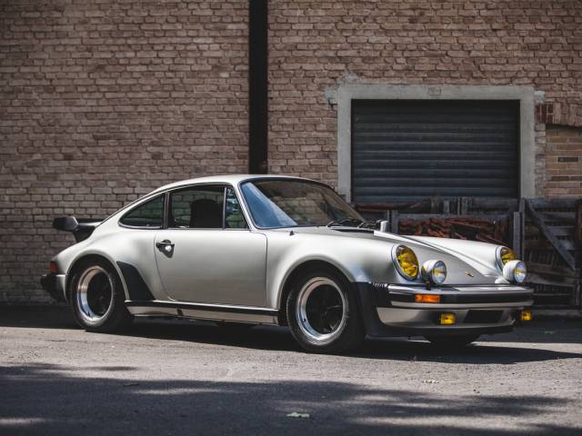 Porsche 911 Turbo 3.3
