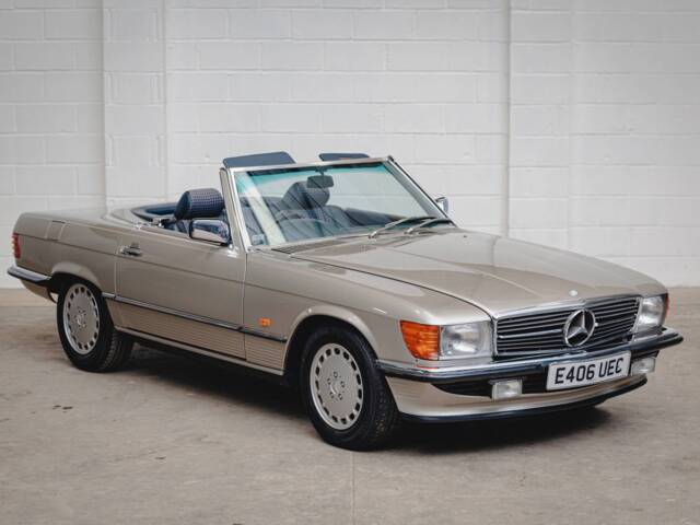 Image 1/8 of Mercedes-Benz 300 SL (1988)