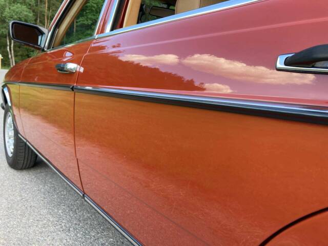 Mercedes-Benz 240 D