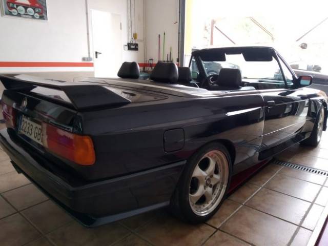 BMW 325i