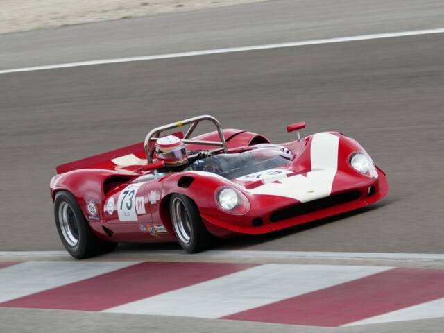 Lola T70