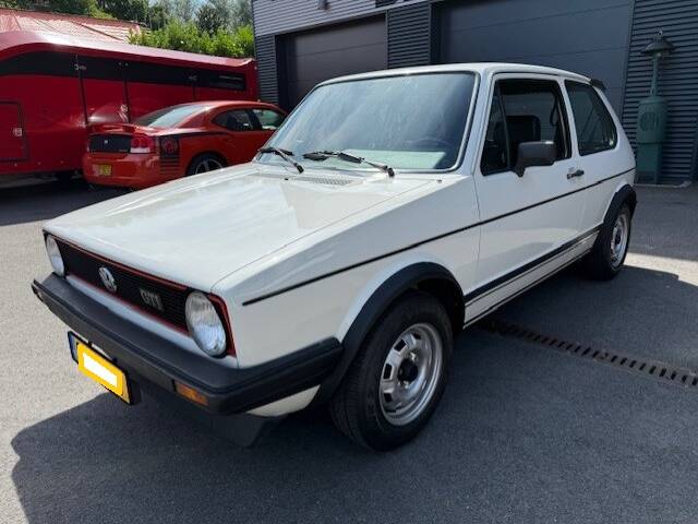 Image 1/22 of Volkswagen Golf Mk I GTI 1.8 (1983)