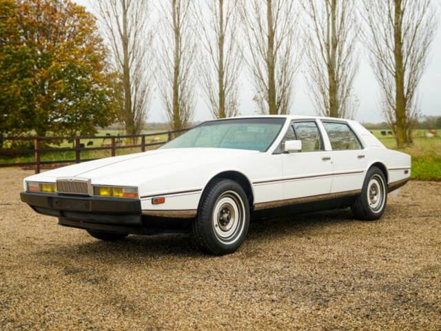 Immagine 1/28 di Aston Martin Lagonda (1982)