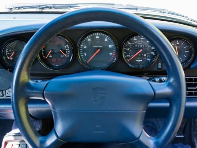 Porsche 911 Carrera 4