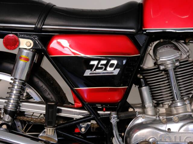Ducati 750 GT