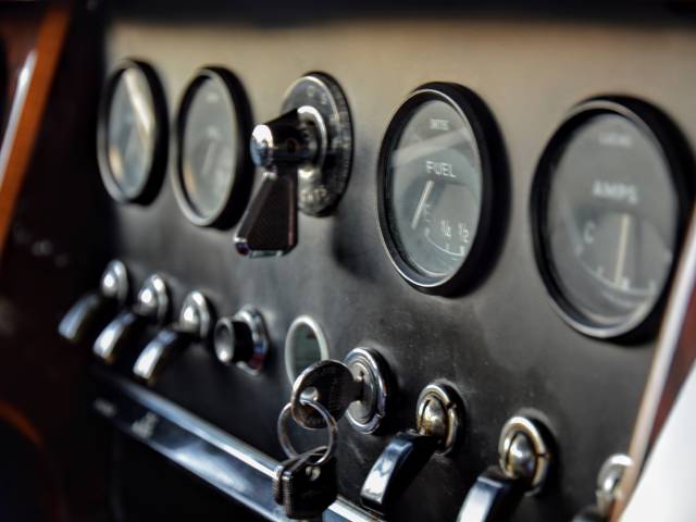 Jaguar Mk II 3.8