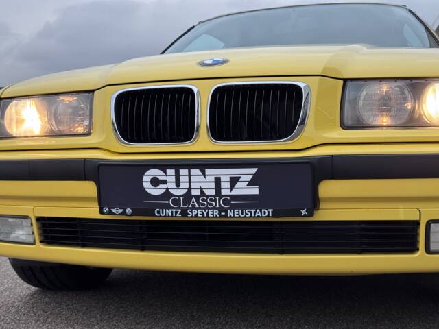 BMW 320i
