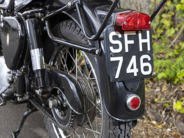 BSA B 33