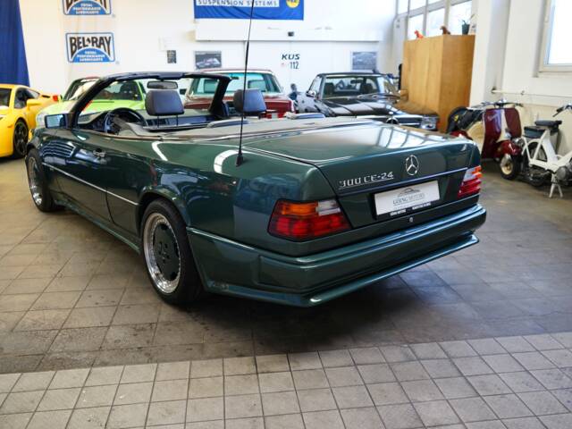 Mercedes-Benz 300 CE-24