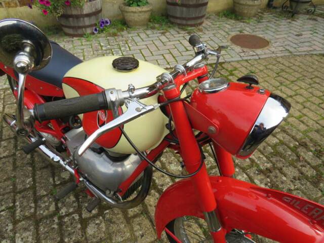 Gilera 150 Sport