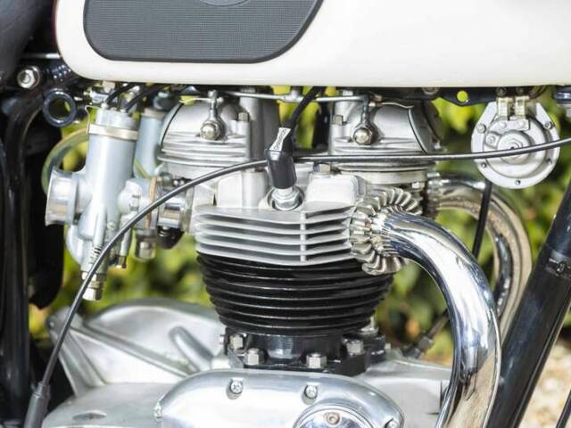 Triumph Bonneville T120TT