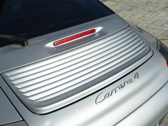 Porsche 911 Carrera 4