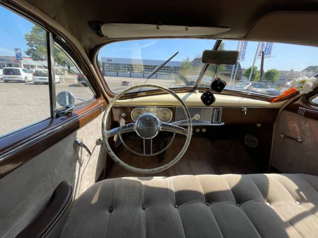 Packard Deluxe Eight Club Sedan