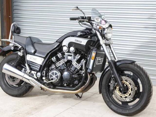 Yamaha V-Max 1200