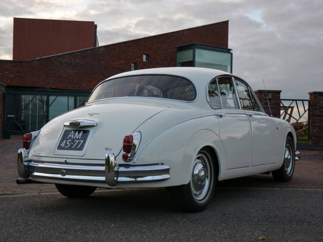 Jaguar Mk II 3.8