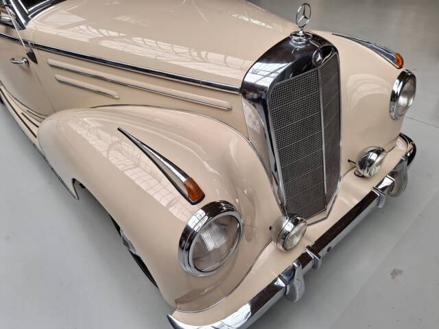 Mercedes-Benz 220 Cabriolet A