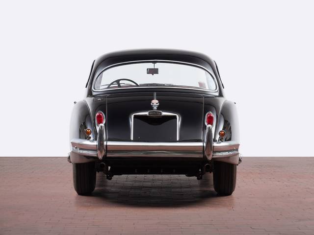 Jaguar XK 150 FHC