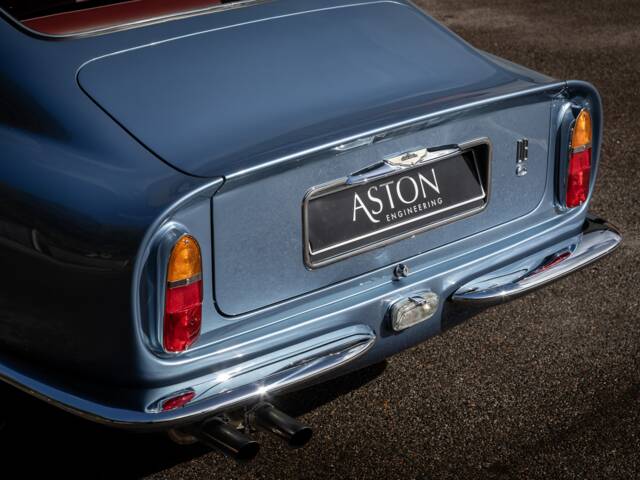 Aston Martin DB 6 Vantage