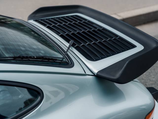 Porsche 911 Turbo 3.3