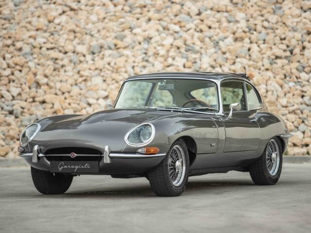 Image 1/88 of Jaguar E-Type (2+2) (1968)