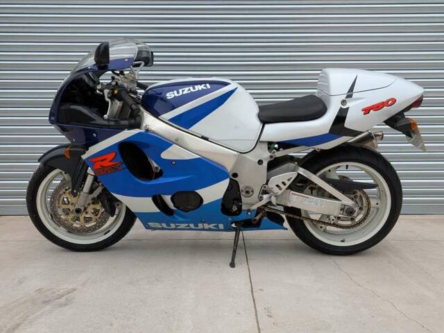 Suzuki GSX-R 750