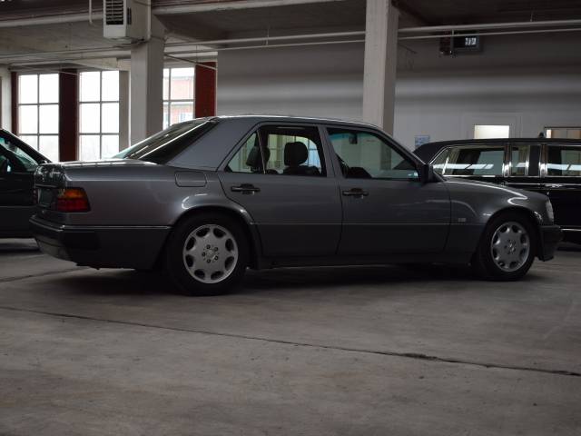 Mercedes-Benz 500 E