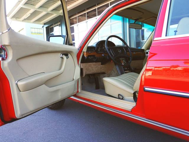 Mercedes-Benz 280 SE