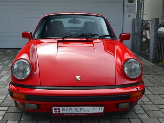 Porsche 911 Carrera 3.2