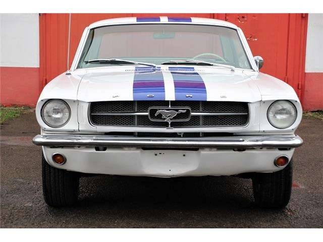 Ford mustang 260