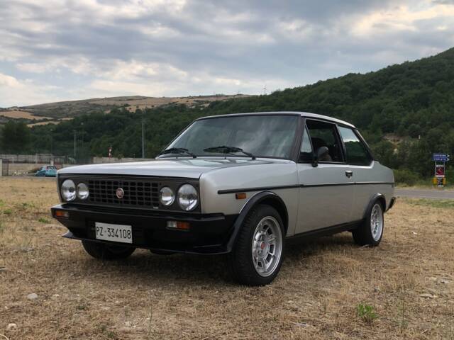 Imagen 1/95 de FIAT 131 Sport &#x2F; Racing (1982)