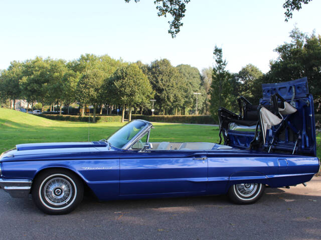 Ford Thunderbird