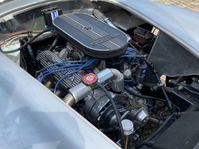 AC Cobra 427
