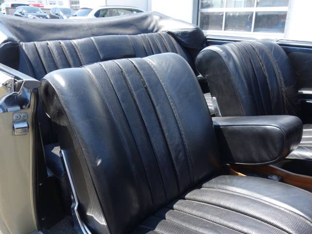 Mercedes-Benz 300 SE