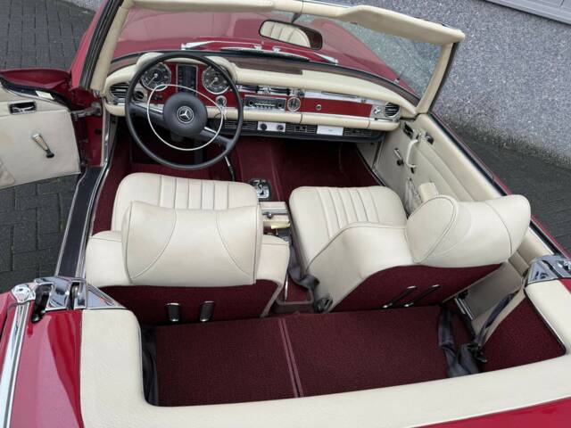 Mercedes-Benz 280 SL