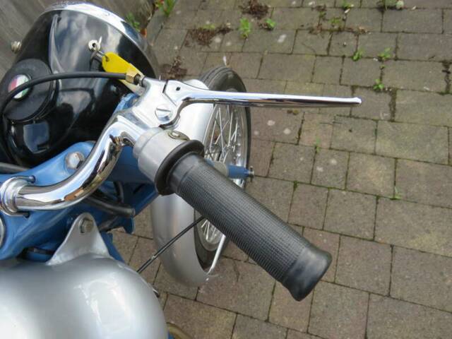 Ducati 85 Sport