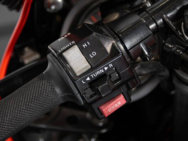 Yamaha RZV 500 R