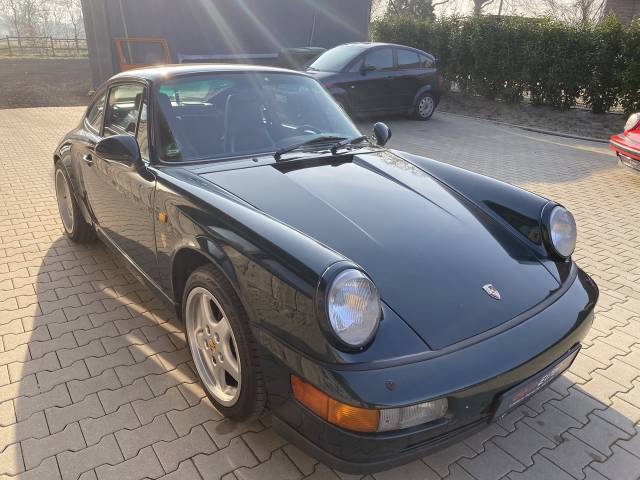 Porsche 911 Carrera 4