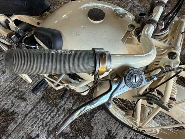Moto Guzzi Alce