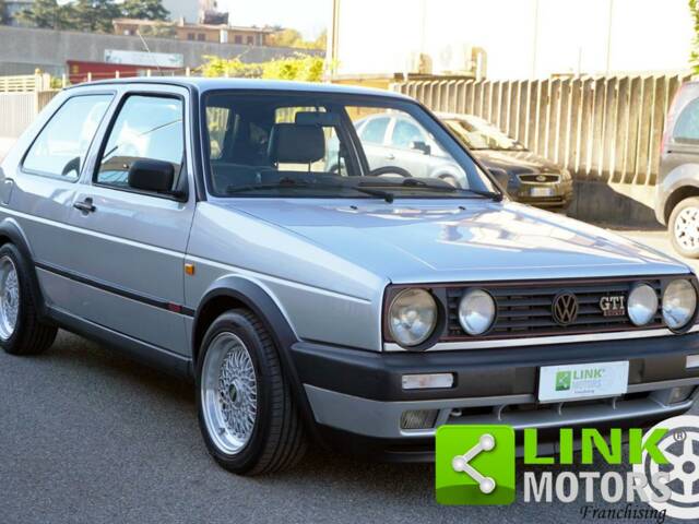 Immagine 1/10 di Volkswagen Golf Mk II GTi 16V 1.8 (1990)