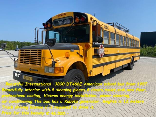 Image 1/12 of Navistar International 3800 Thomas School Bus (1997)