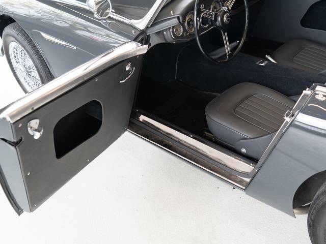 Austin-Healey 100/6 (BN6)