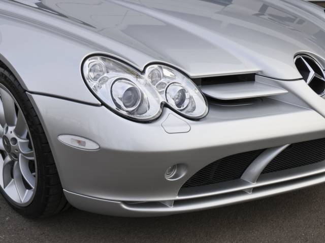 Mercedes-Benz SLR McLaren