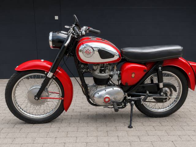 BSA B 40