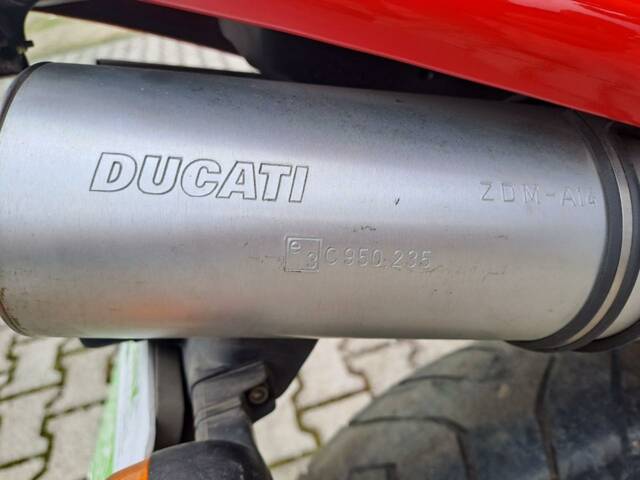 Ducati 748 Biposto