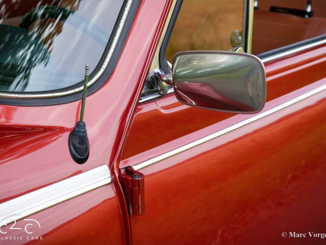 Volkswagen Käfer 1303 "Champagne Edition"
