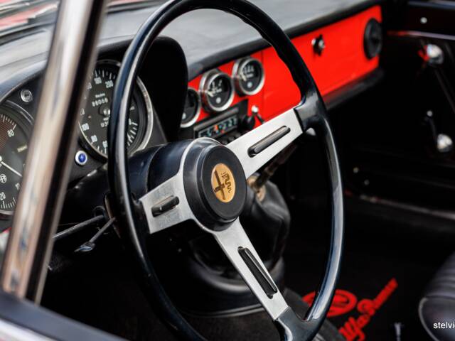 Alfa Romeo 1600 Spider Duetto