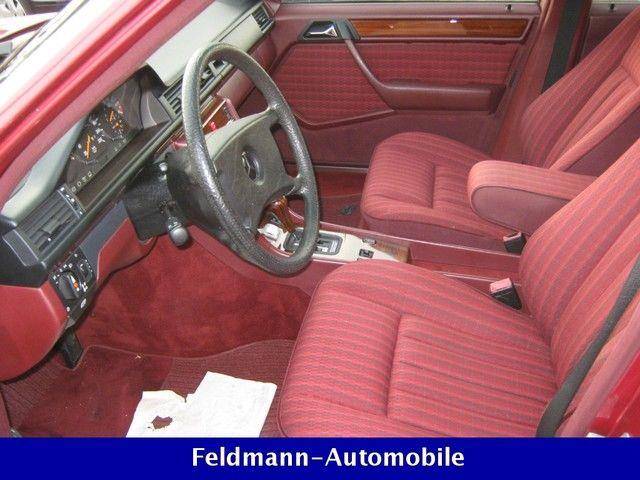 Mercedes-Benz 230 E