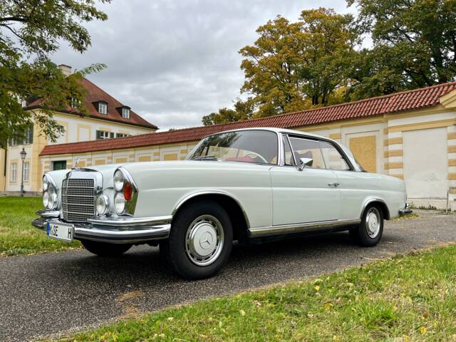 Image 1/75 of Mercedes-Benz 280 SE 3,5 (1971)