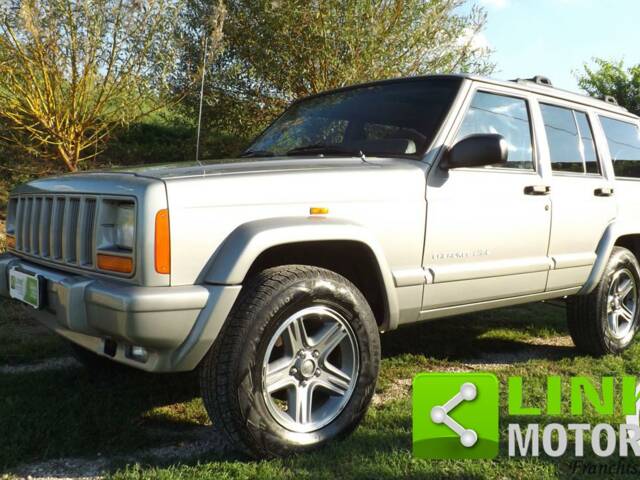 Image 1/10 of Jeep Cherokee 2.5 TD (2000)