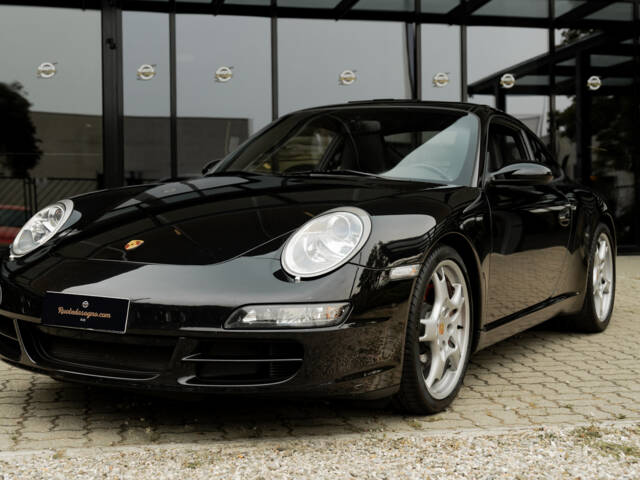 Imagen 1/42 de Porsche 911 Carrera S (2005)
